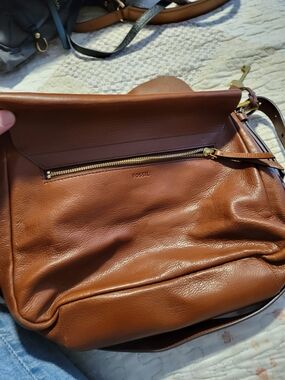 Fossil Brown Leather Crossbody Bag with Gold Hardware